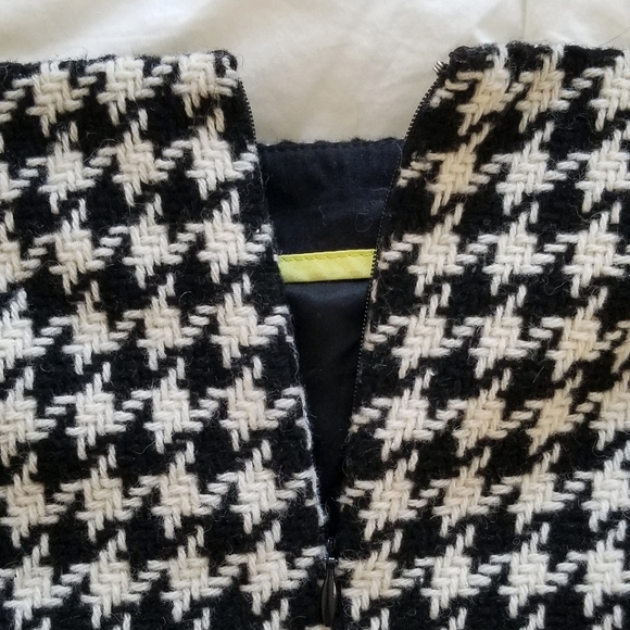 B&W Mini Skirt - Picture 7 of 7